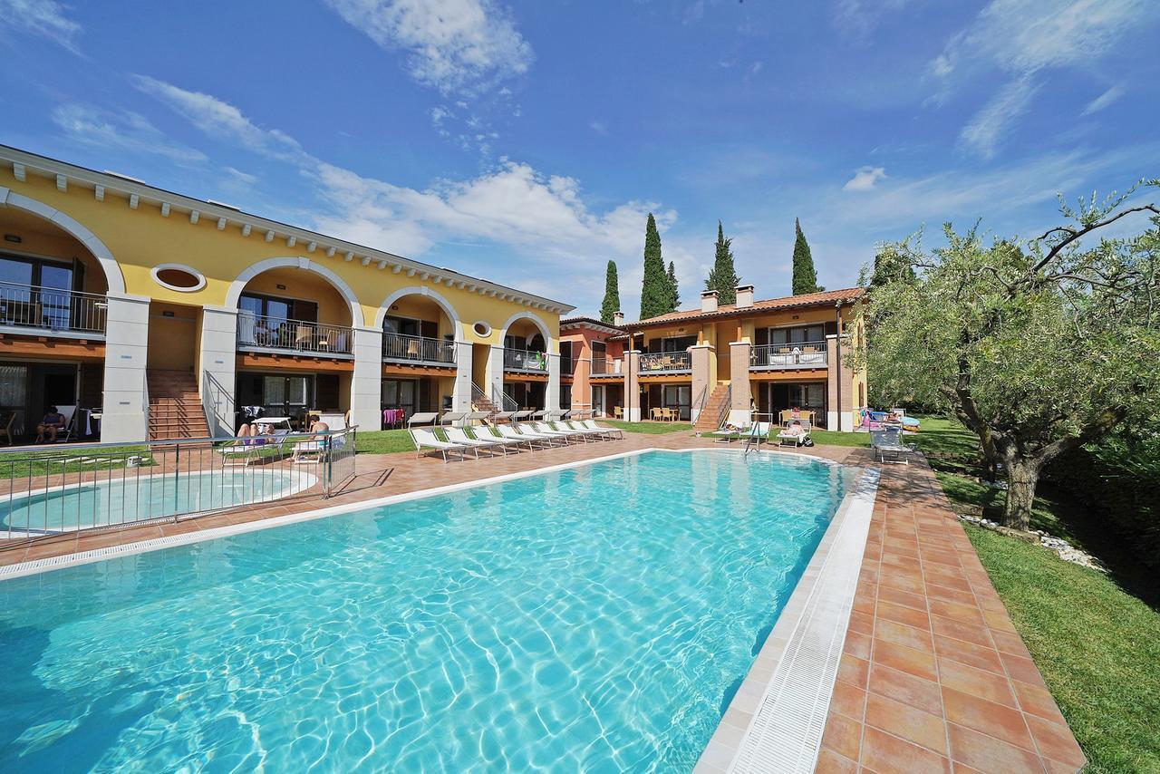 Appartamenti Corte Leonardo Garda (Verona) Exterior foto